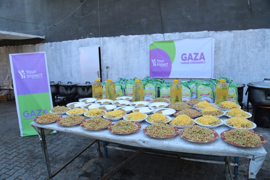 food for gaza people are waiting to be prepared