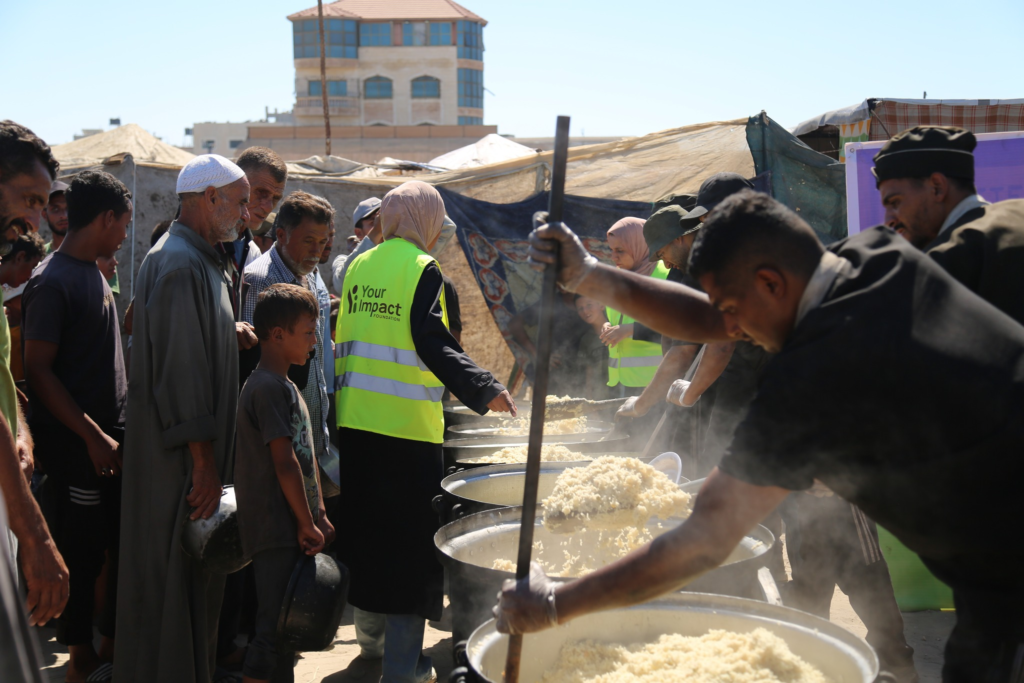 food distribution in gaza food camp